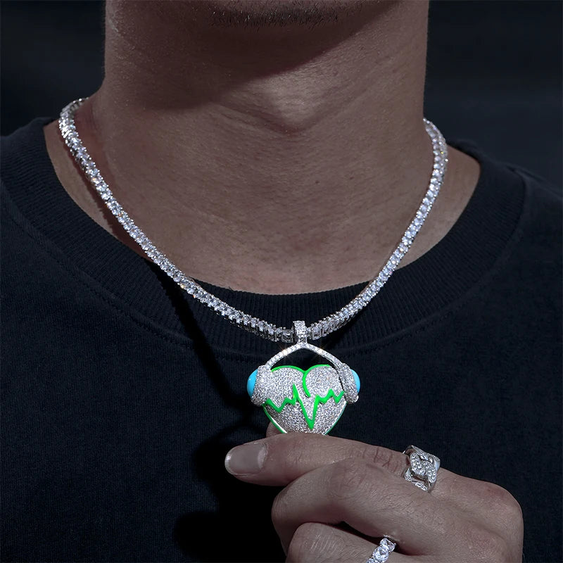 New Moissanite Glowing Heart With Earphone Pendant Necklace Iced Out S925 Silver D VVS Moissanite Hip Hop Fine Jewelry Gifts