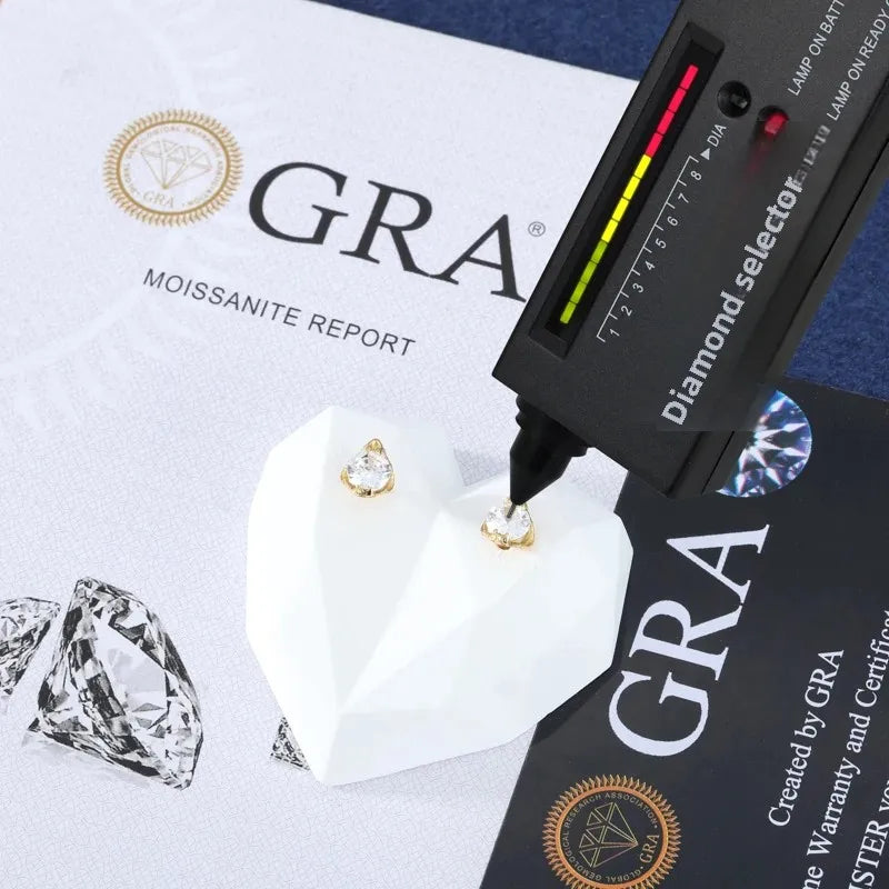 2025 925 Sterling Silver Moissanite Snake Stud Earrings For Women Men Luxury Jewelry Ear Accessories 4MM Iced Out Wedding Party